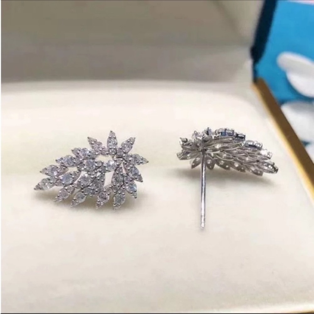 Moissanite cluster stud studded earrings Sparkly Luxury Sterling Silver New - Picture 8 of 10